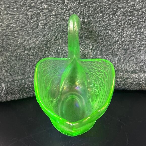 Vintage 1930s Fenton Green Uranium Glass Swan Candy Dish - Picture 9 of 16